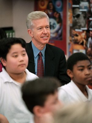 Governor Gray Davis Attending A School Day With Kids.
